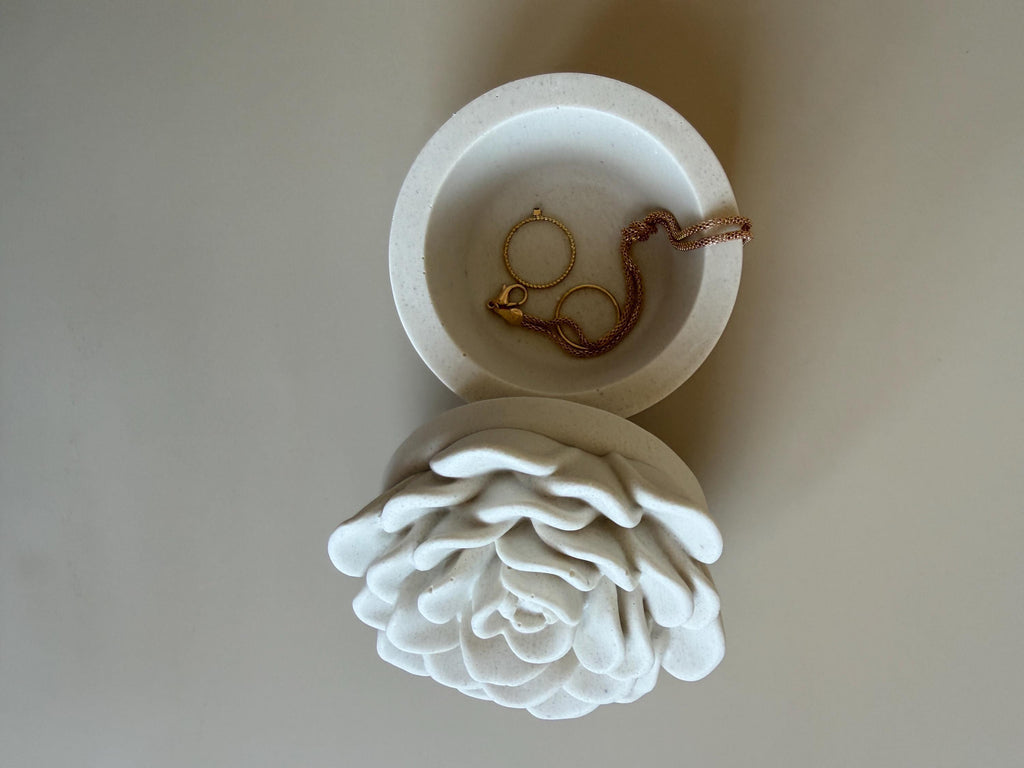 Caja Decorativa con Tapa en Forma de Flor | Joyero | Caja para Anillos | Decoración Minimalista