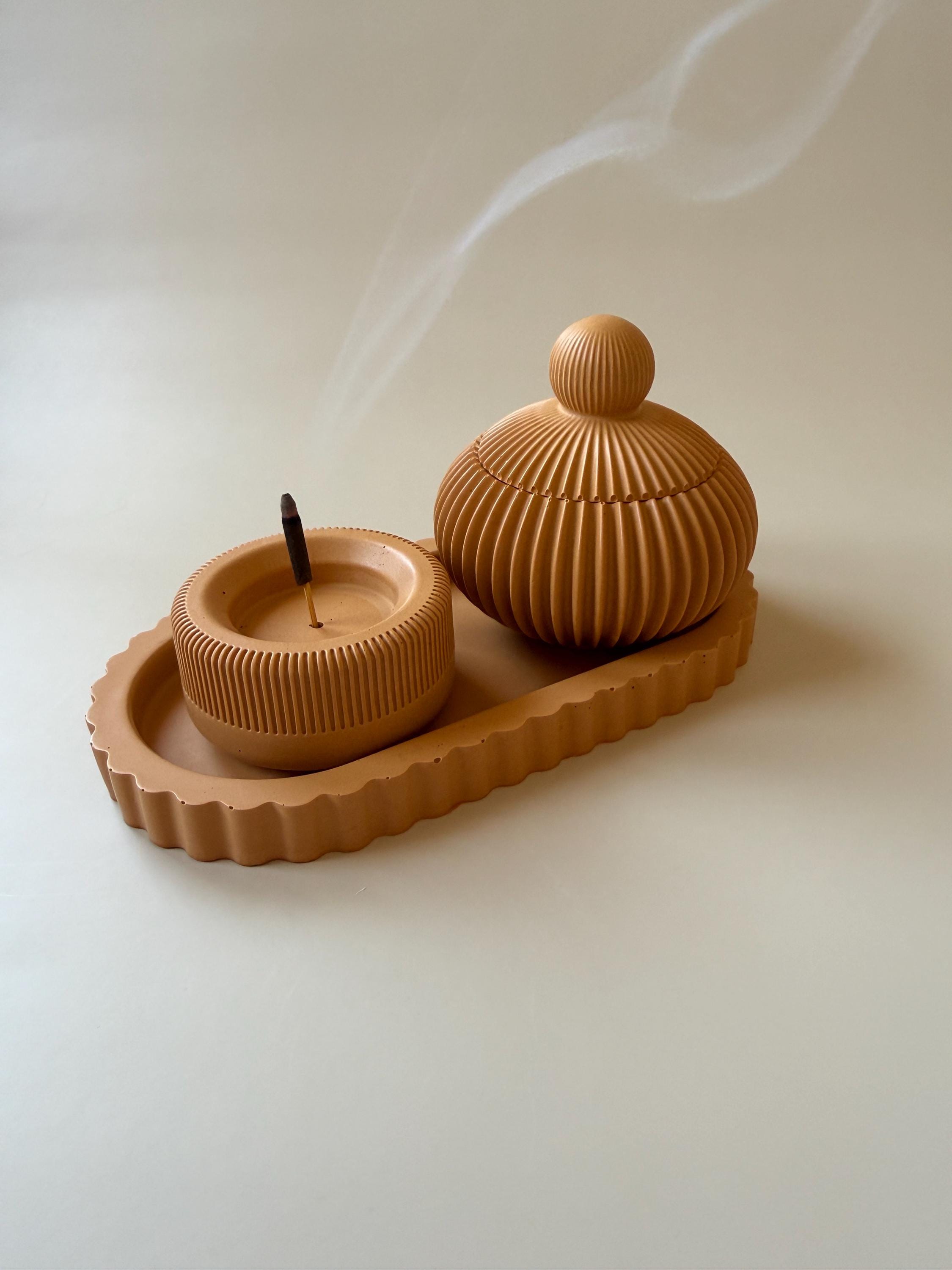 Set Ritual Cedar de Jesmonite | Bandeja, Porta Incienso y Bombonera Acanalada | Decoración Minimalista