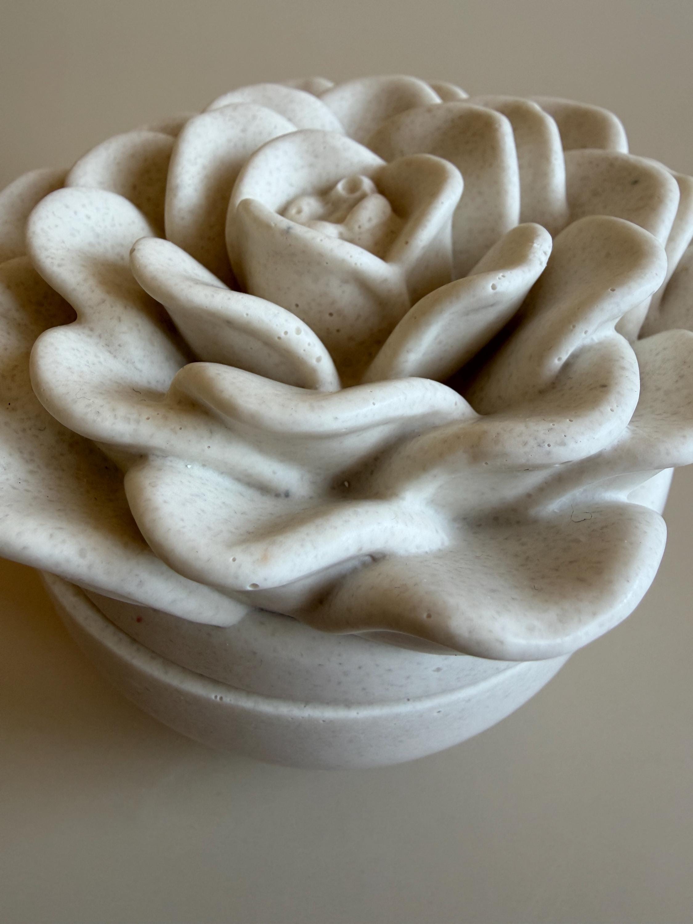 Caja Decorativa con Tapa en Forma de Flor | Joyero | Caja para Anillos | Decoración Minimalista