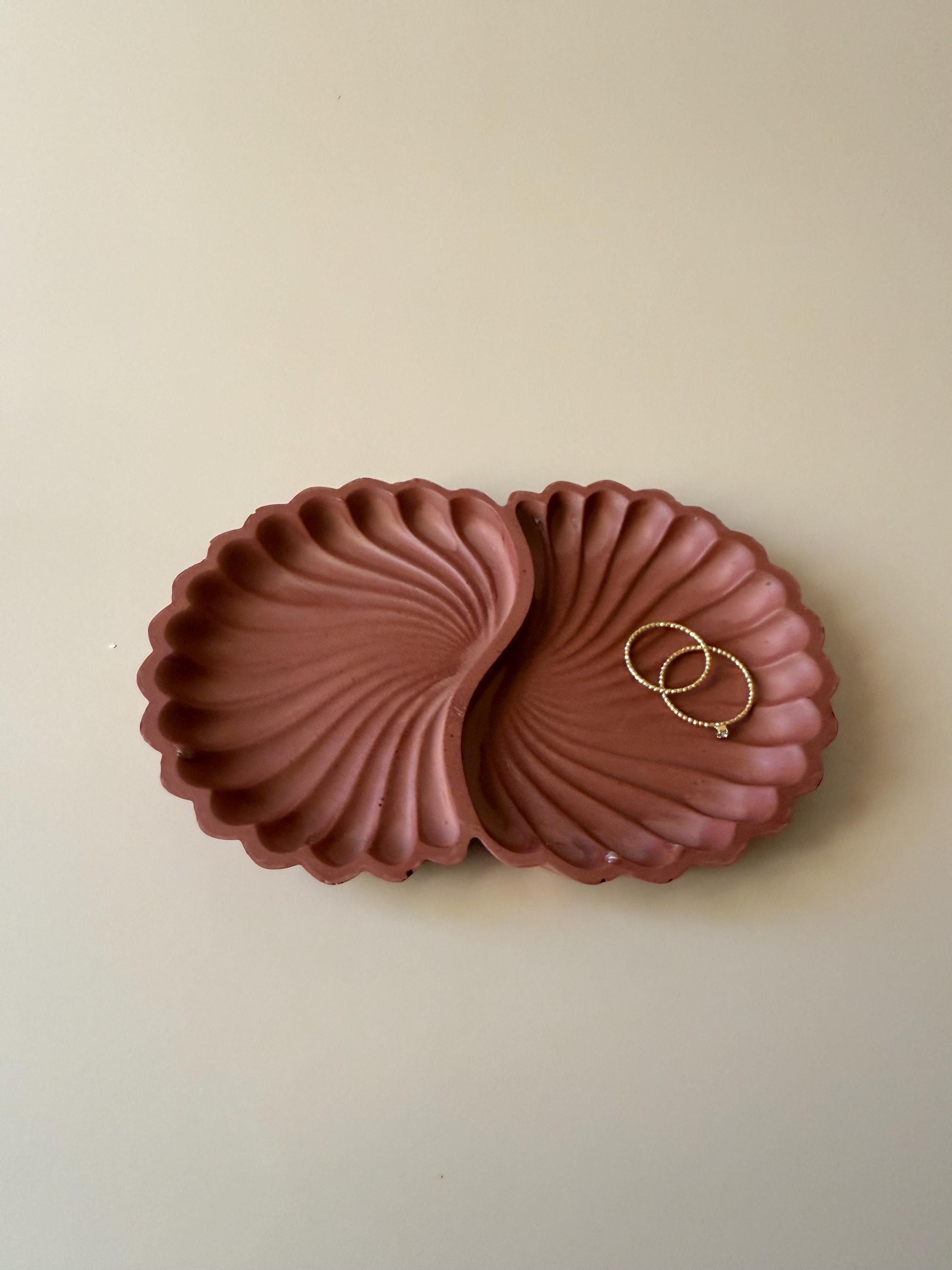 Bandeja Concha de Jesmonite | Bandeja para Joyas | Vaciabolsillos | Decoración Minimalista