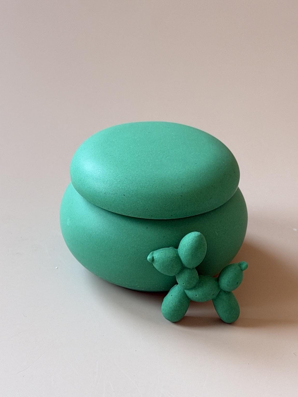 Caja Decorativa con Perro Globo | Joyero de Jesmonite | Caja con Tapa | Decoración Minimalista