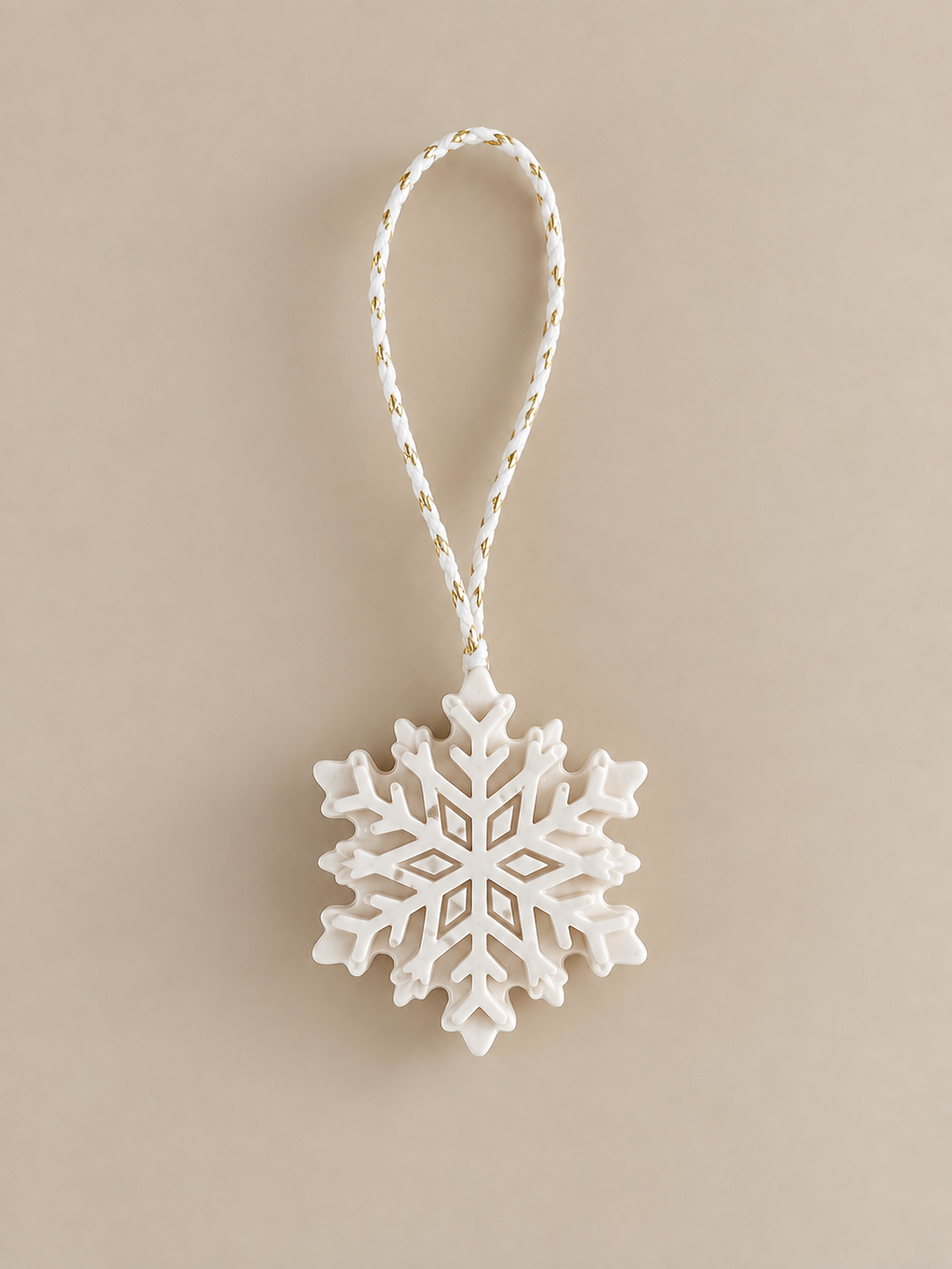 BRINA | Set de 5 adornos de copo de nieve de Jesmonite para Navidad