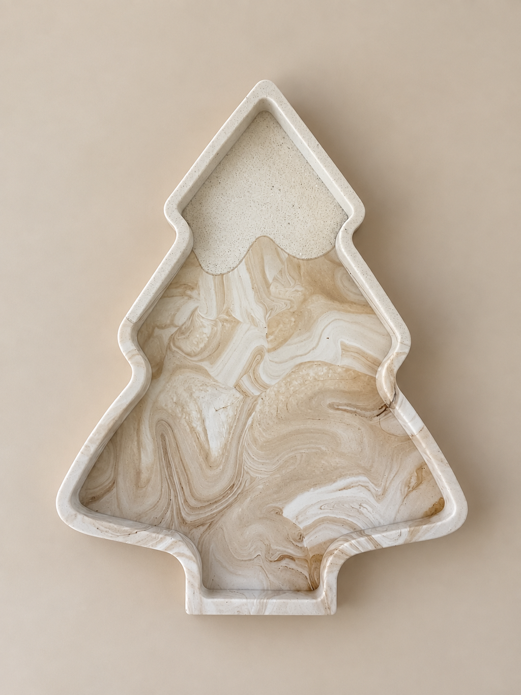 KERST | Bandeja de Jesmonite en forma de árbol de Navidad