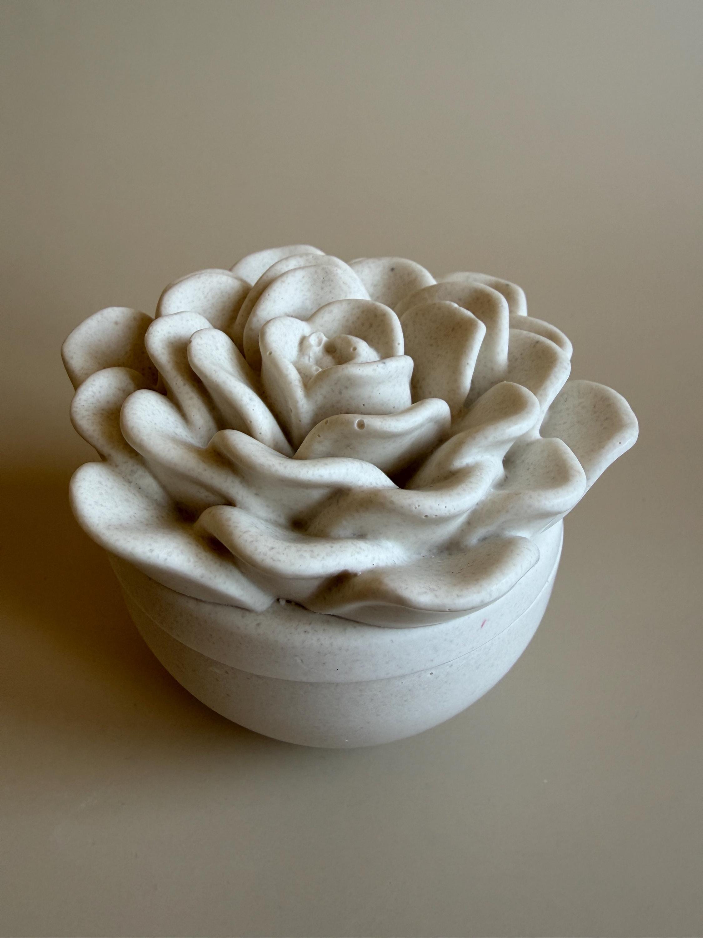 Caja Decorativa con Tapa en Forma de Flor | Joyero | Caja para Anillos | Decoración Minimalista