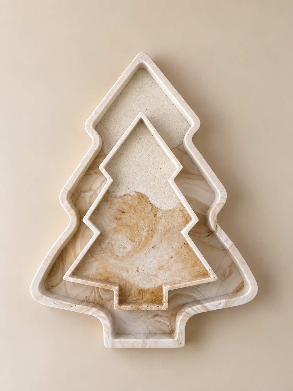KERST | Bandeja de Jesmonite en forma de árbol de Navidad