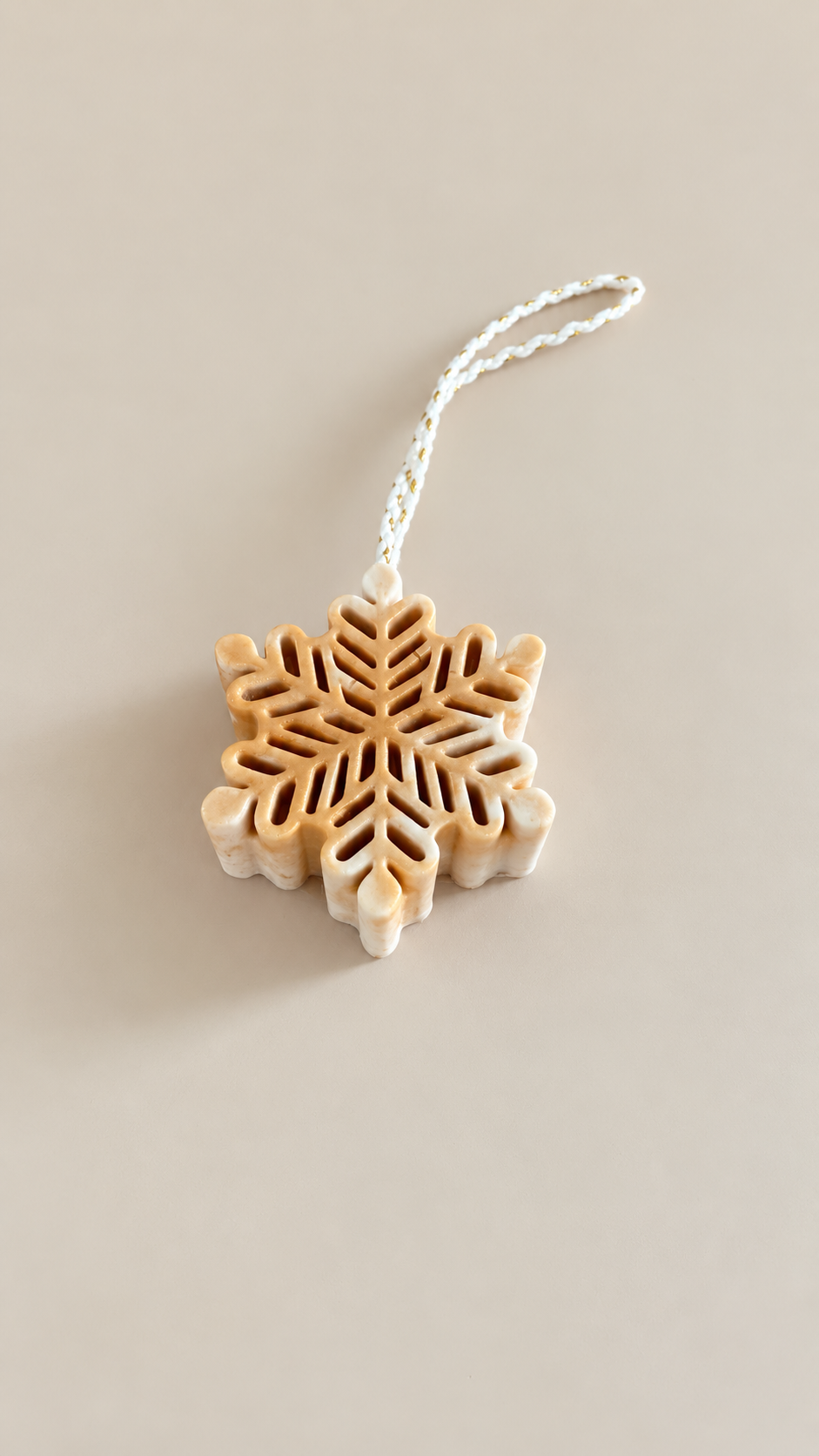 BRINA | Set de 5 adornos de copo de nieve de Jesmonite para Navidad