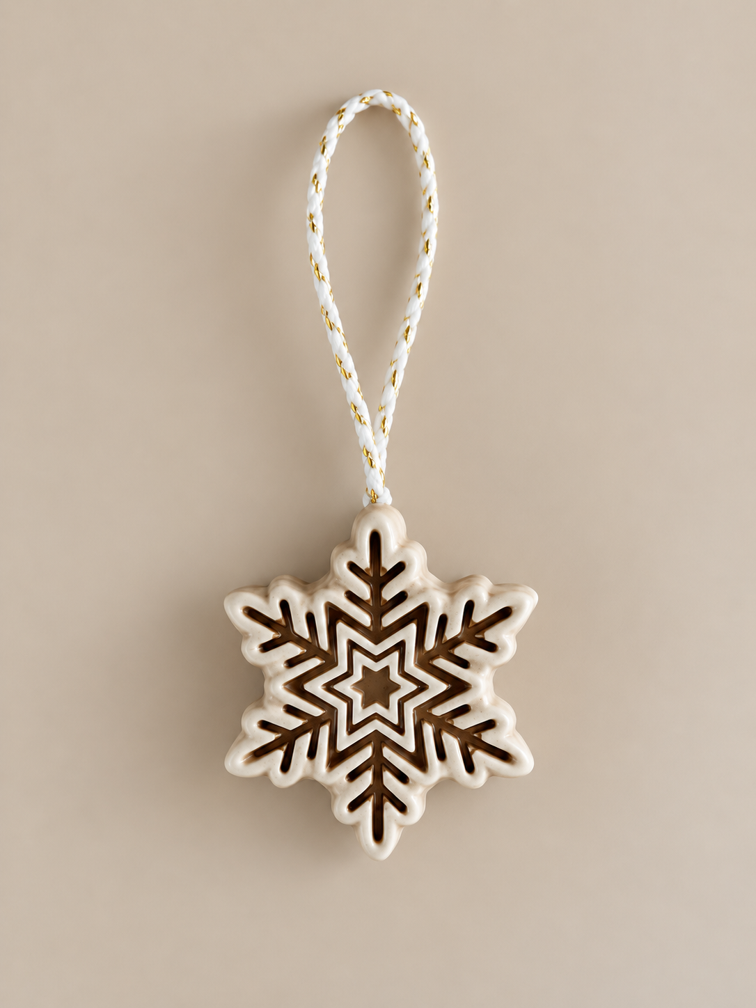 BRINA | Handgefertigtes Set aus 5 Schneeflocken-Weihnachtsbaumanhängern