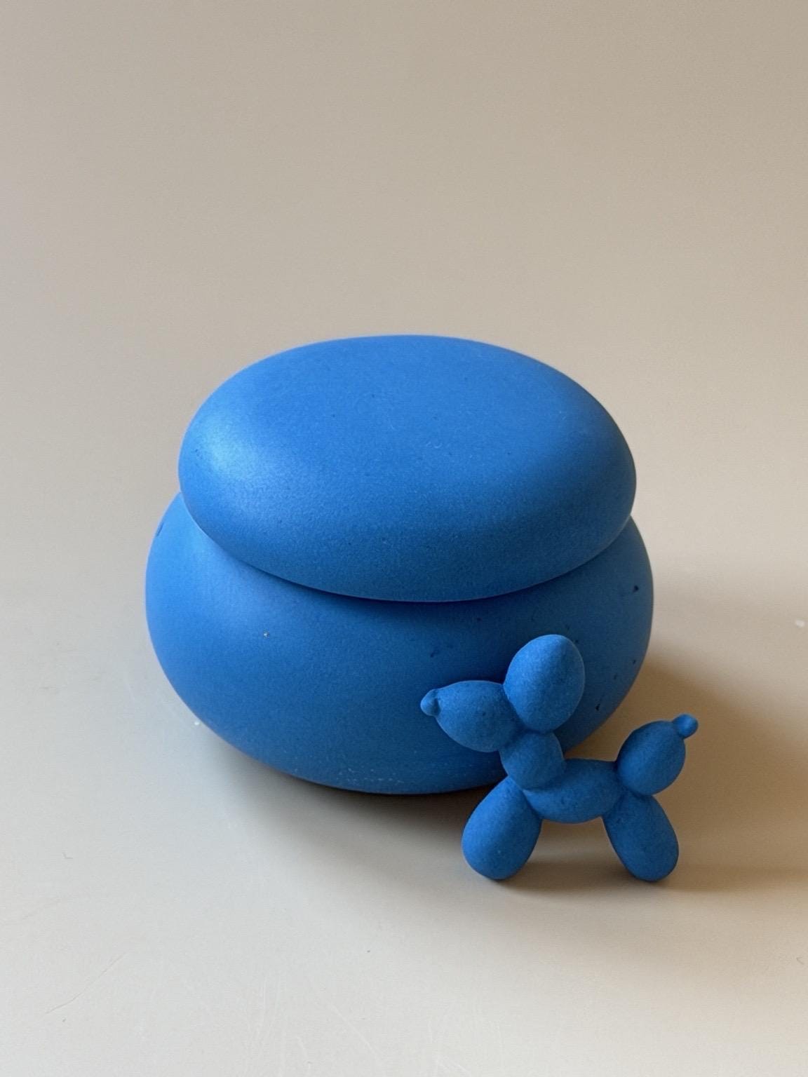 Caja Decorativa con Perro Globo | Joyero de Jesmonite | Caja con Tapa | Decoración Minimalista