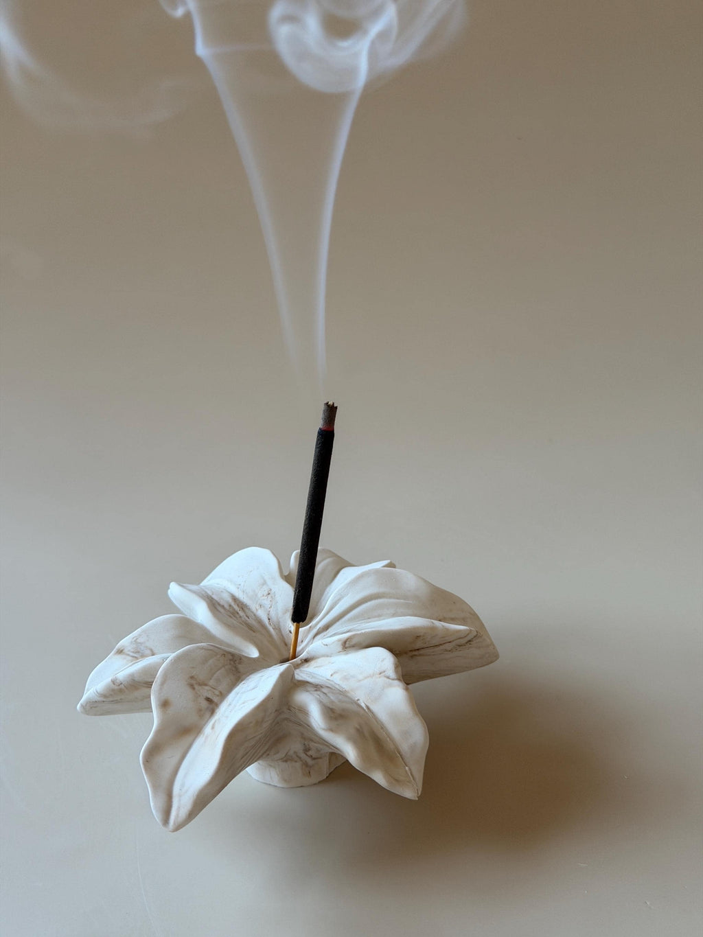 Conjunto Ritual | Bandeja Decorativa y Porta Incienso Flor | Decoración Minimalista