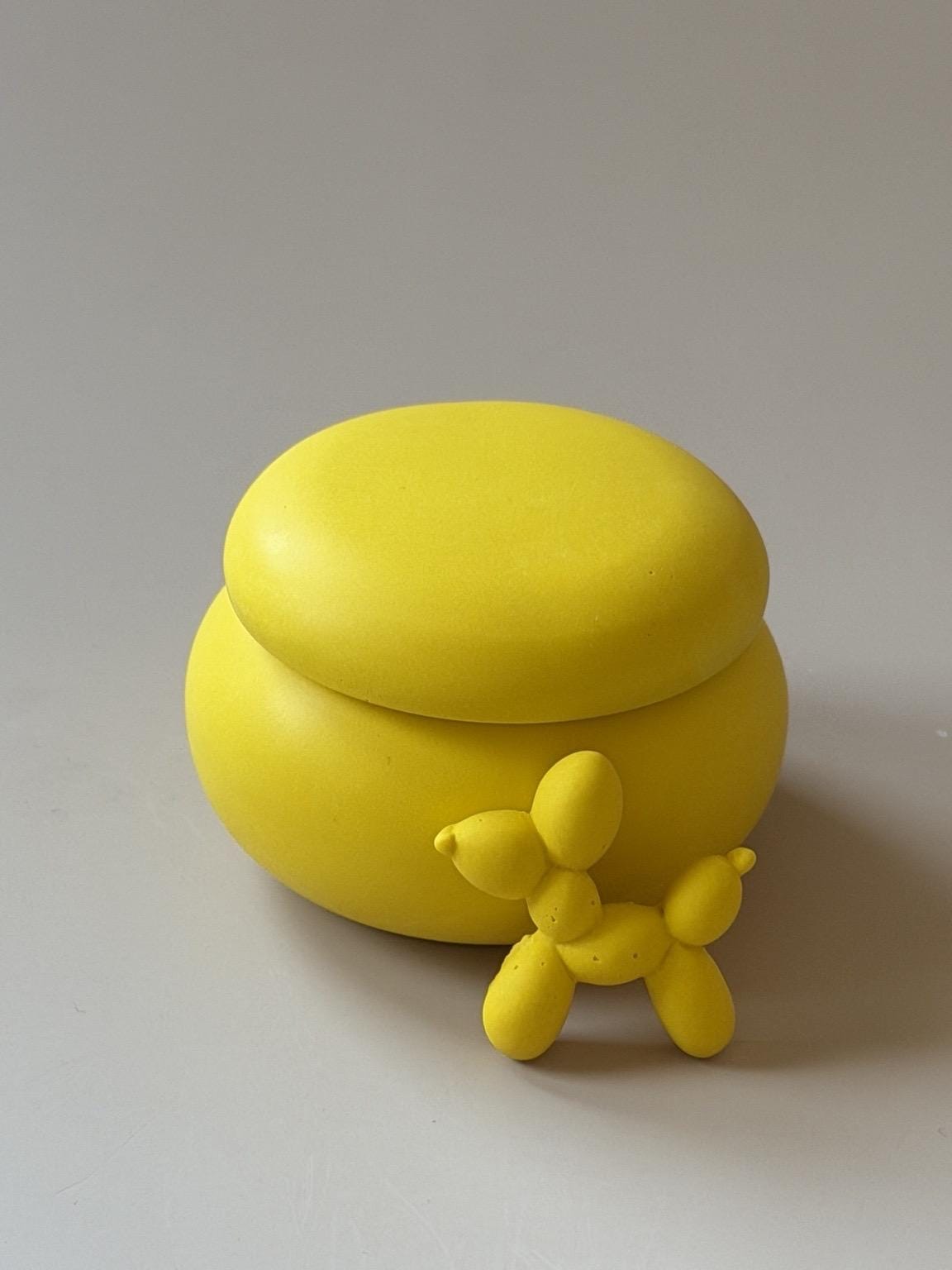 Caja Decorativa con Perro Globo | Joyero de Jesmonite | Caja con Tapa | Decoración Minimalista