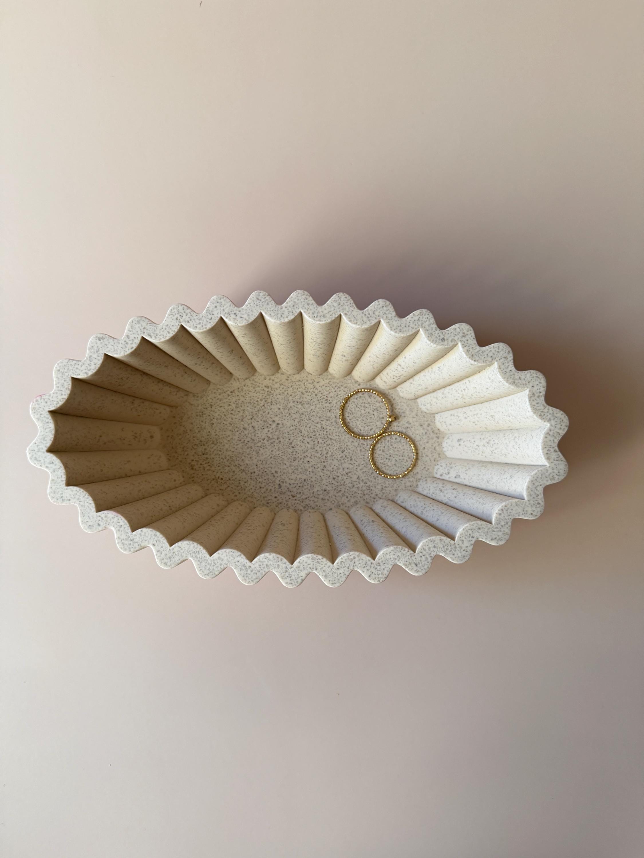 Bandeja Ovalada Decorativa con Relieve | Organizador para Joyas | Vaciabolsillos | Decoración Minimalista