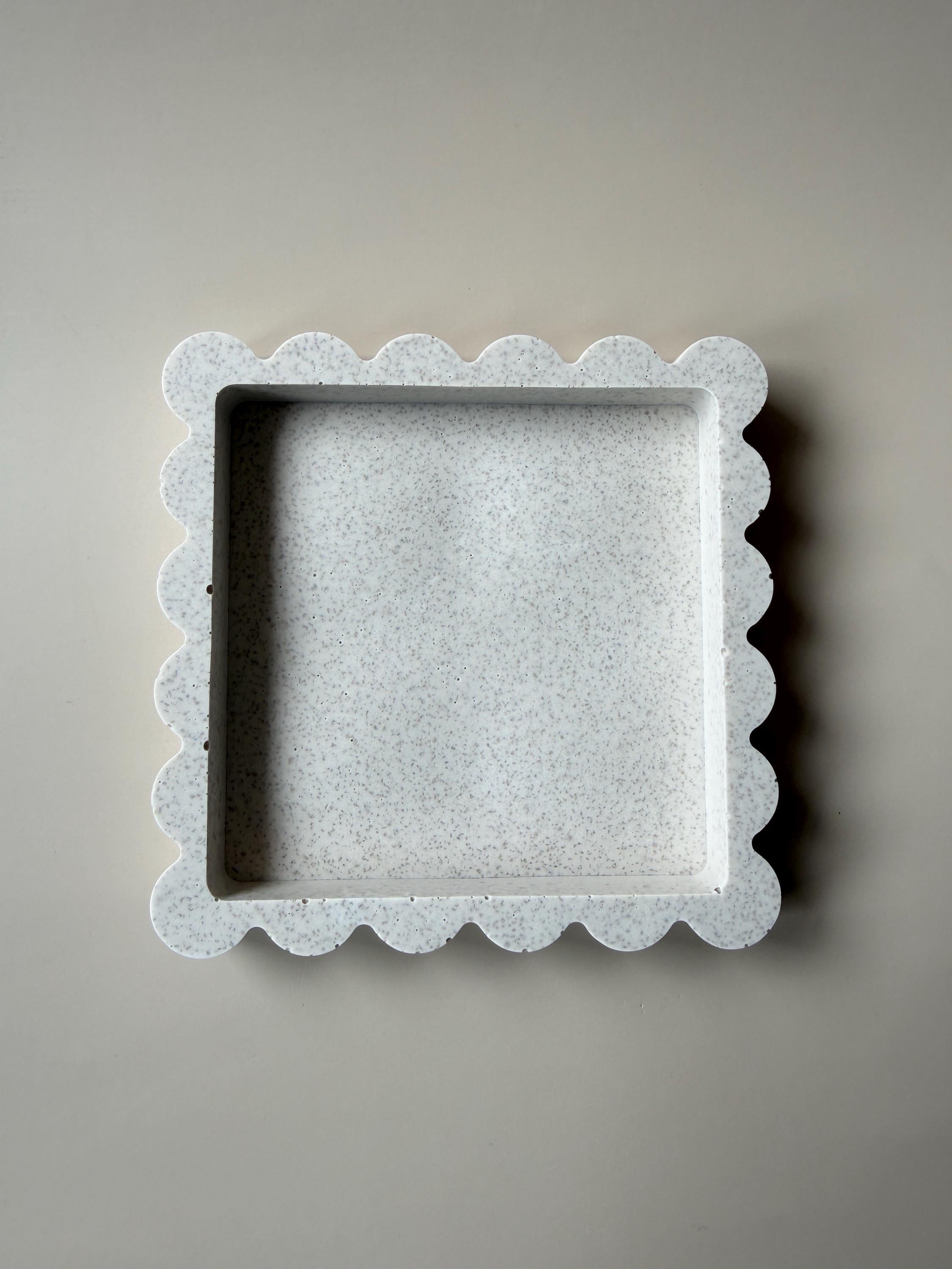 Bandeja Cuadrada con Borde Ondulado | Bandeja para Joyas | Vaciabolsillos | Decoración Minimalista