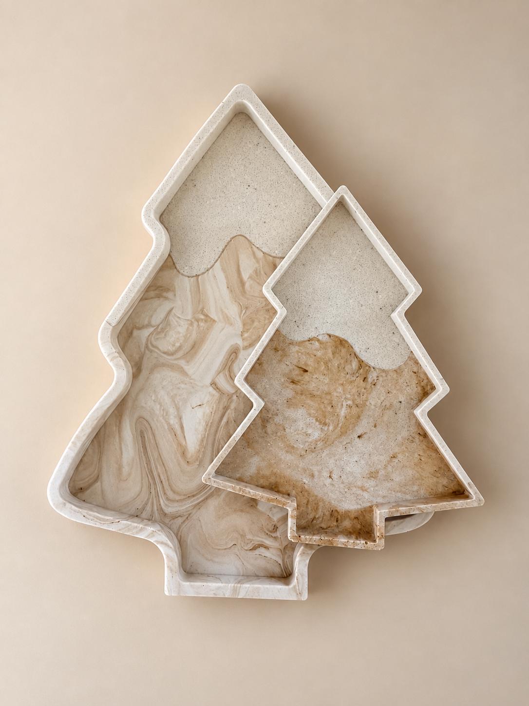KERST | Handgefertigtes Jesmonite-Tablett in Tannenbaumform