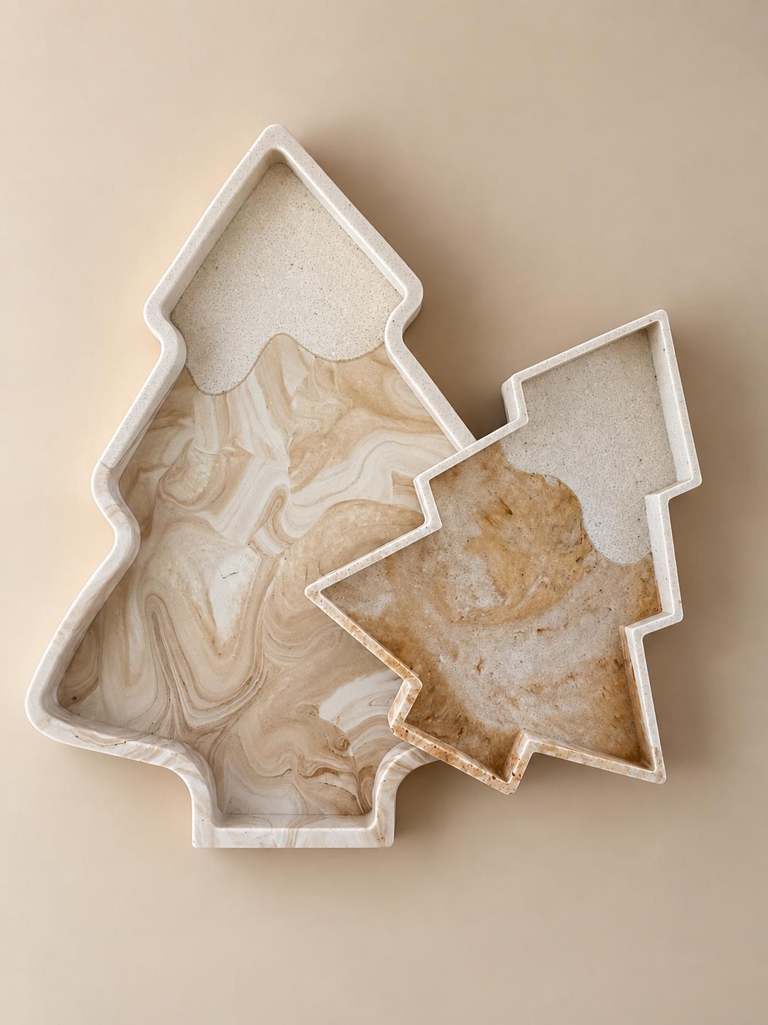 KERST | Handgefertigtes Jesmonite-Tablett in Tannenbaumform